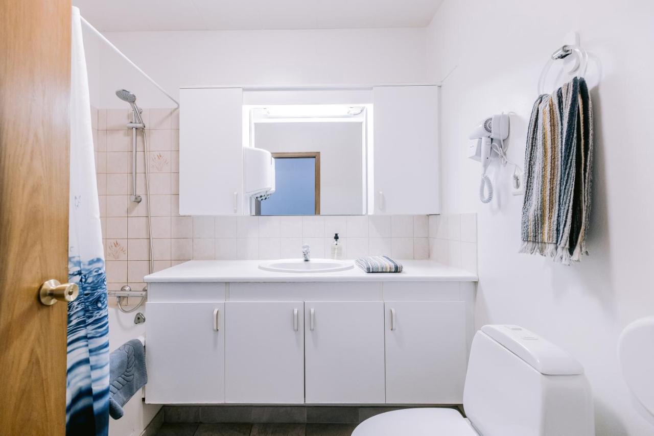 Elda Guesthouse Миватн Екстериор снимка