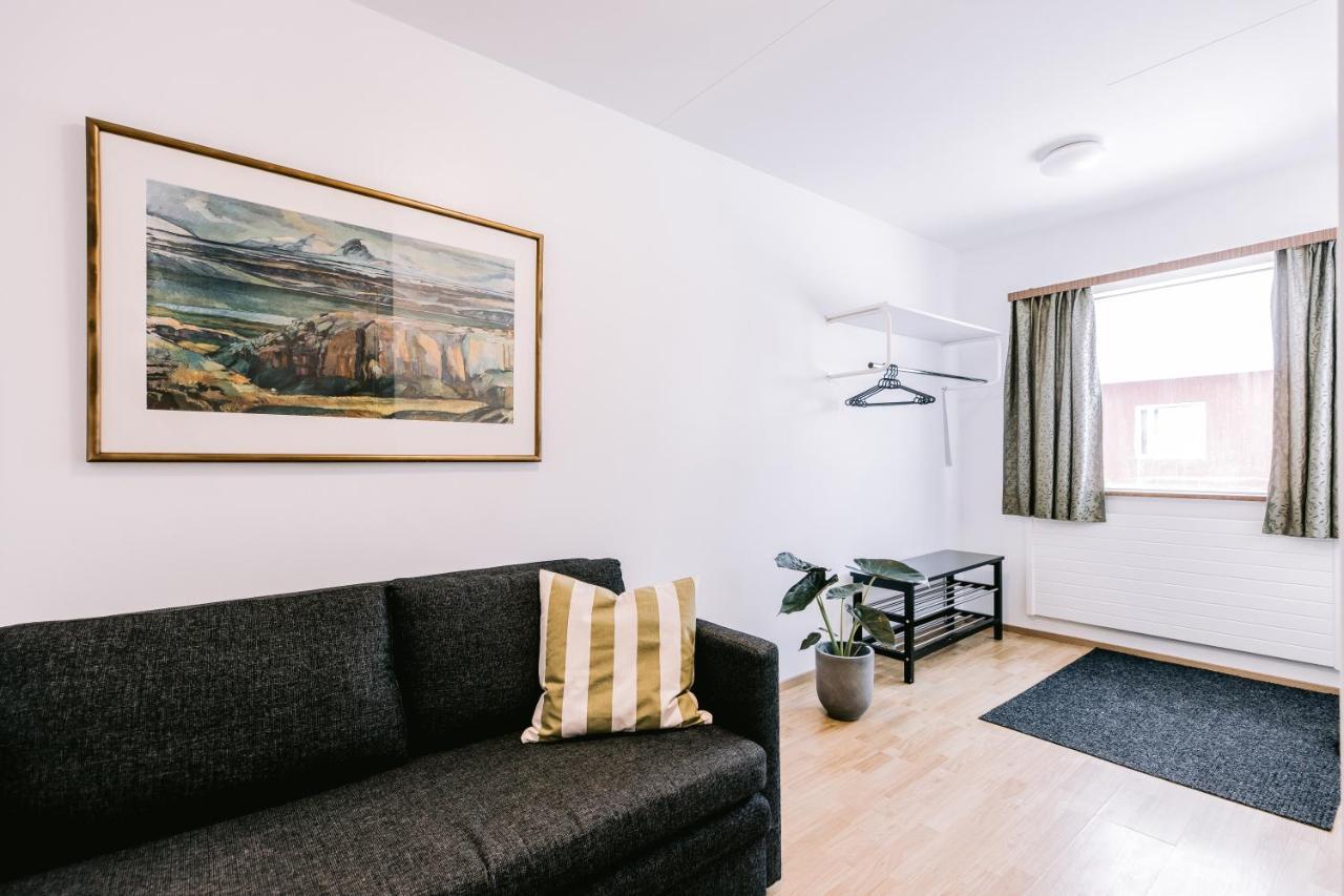 Elda Guesthouse Миватн Екстериор снимка