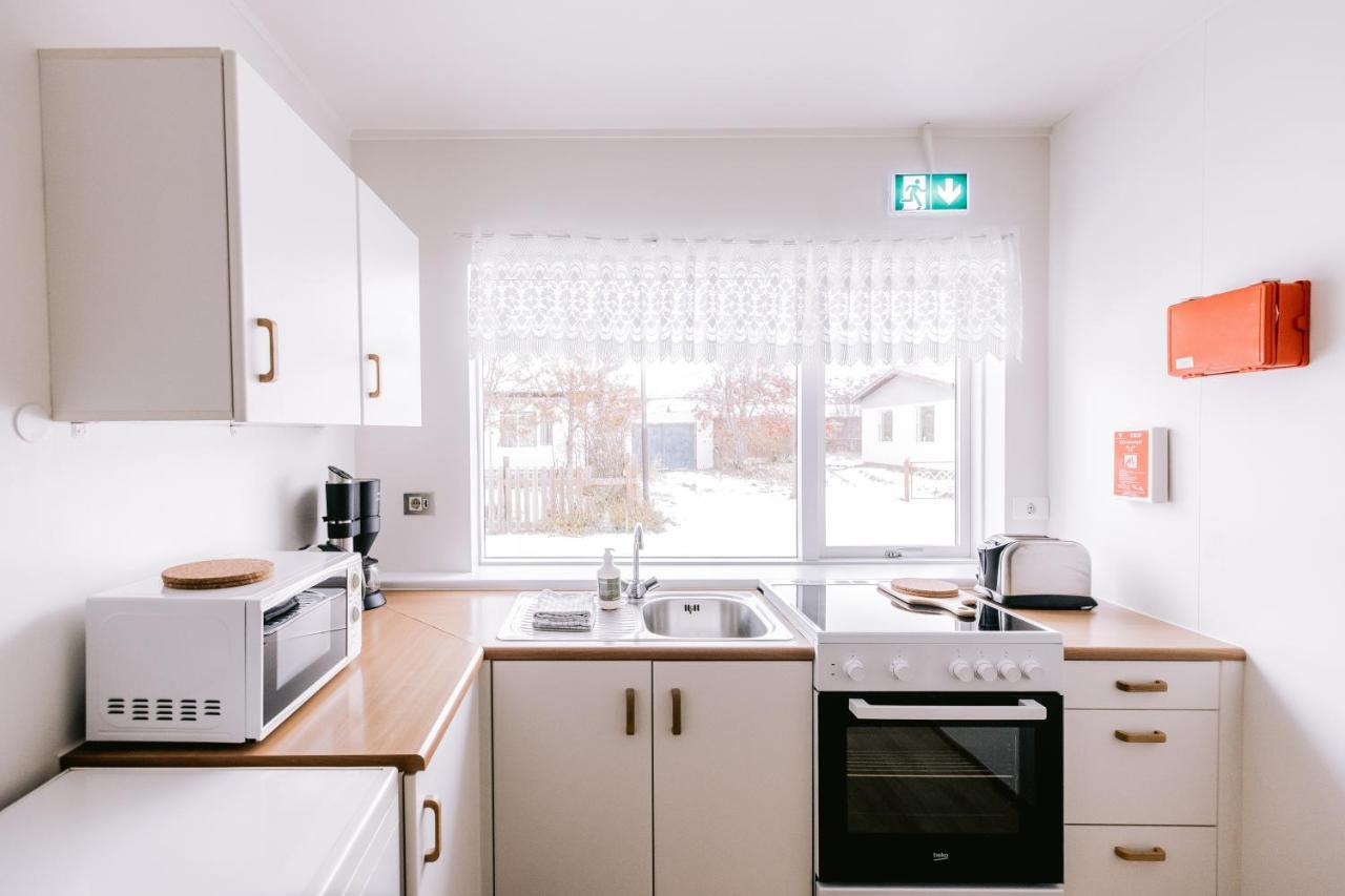 Elda Guesthouse Миватн Екстериор снимка