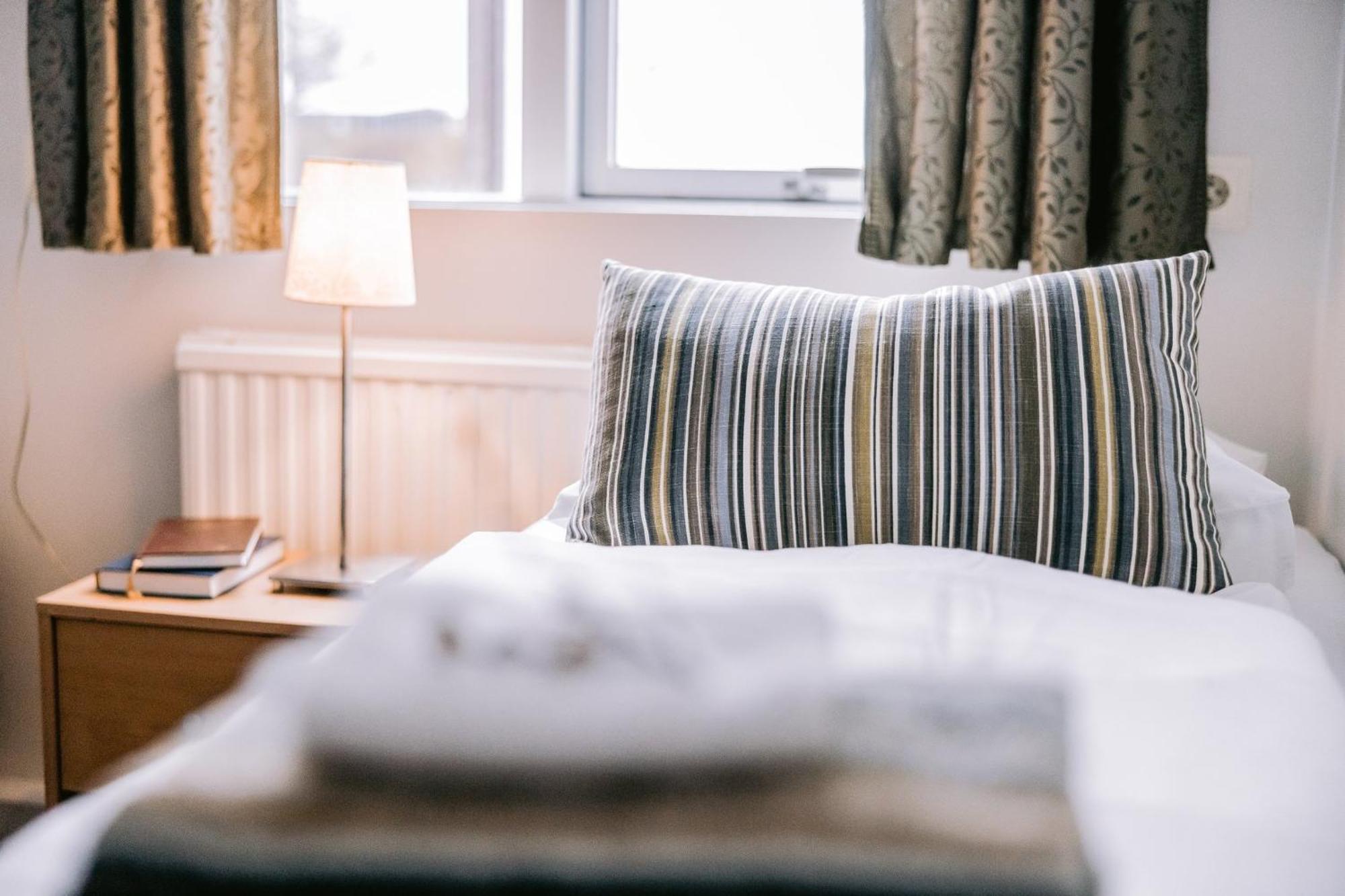 Elda Guesthouse Миватн Екстериор снимка